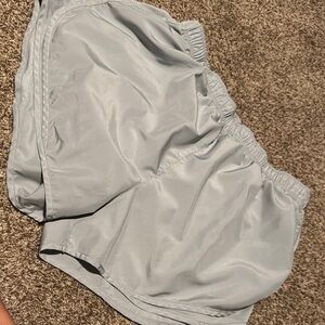 Nike Tempo Dri Fit Womens’ Shorts (XXL) - like new! (light gray)